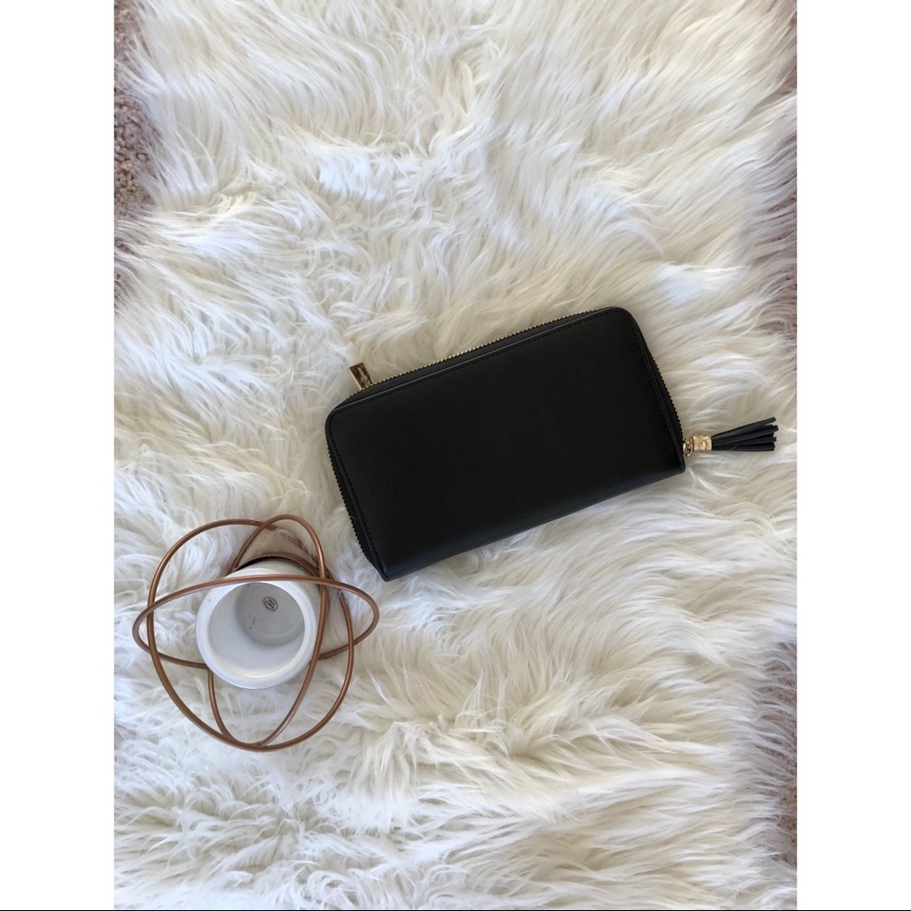 saks 5th avenue wallet